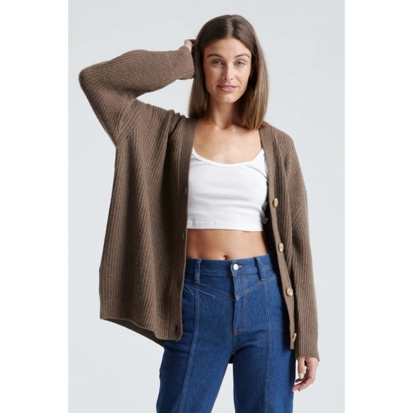 Quince Sweaters - Quince Mongolian Cashmere Oversized Boyfriend Cardigan Sweater in Brown Size S